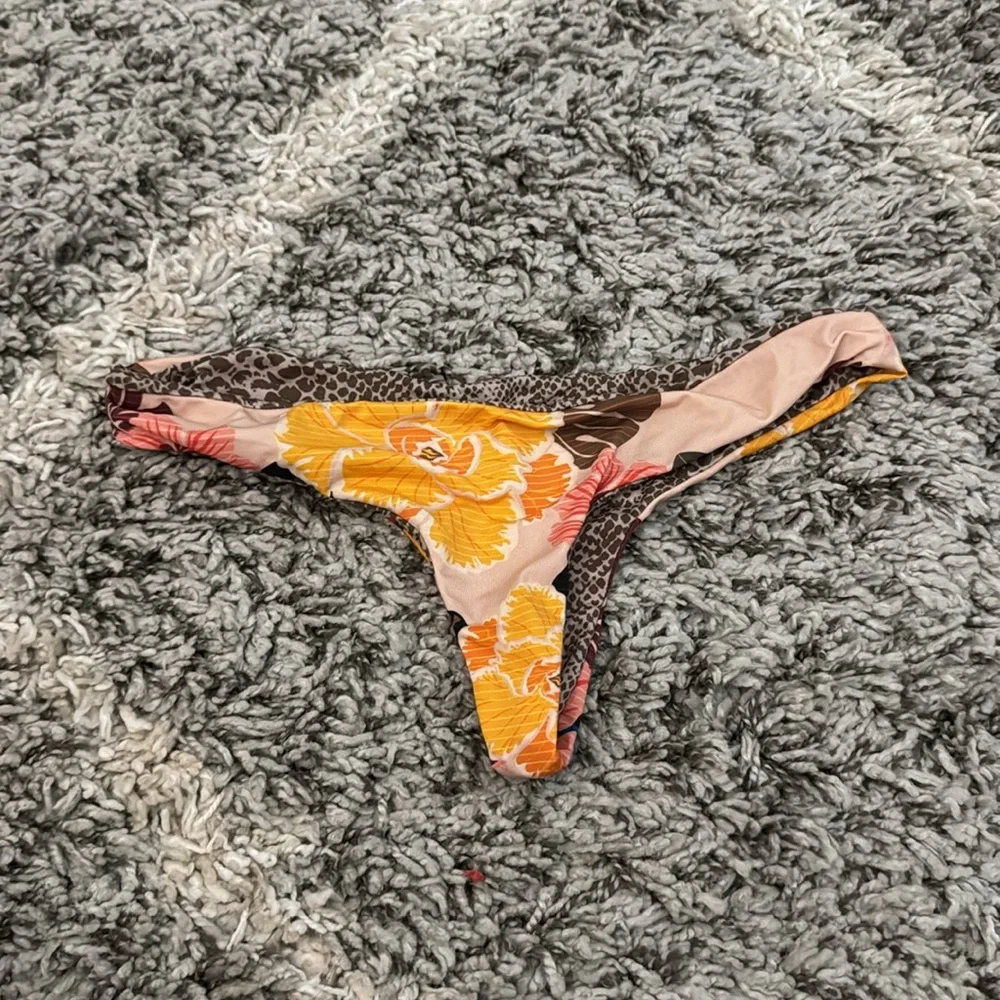 Acacia Swimwear Hookipa Bottom Size S - Picture 2 of 3